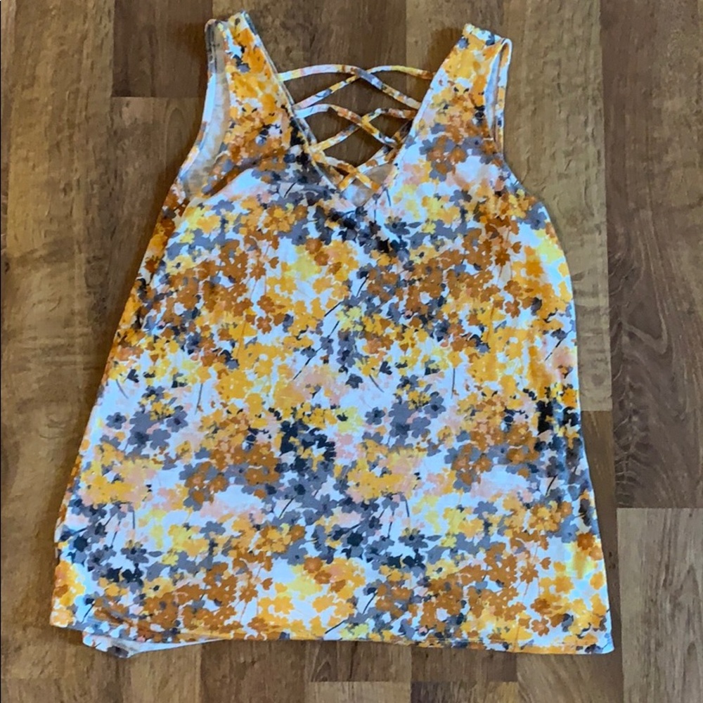Size M floral tank